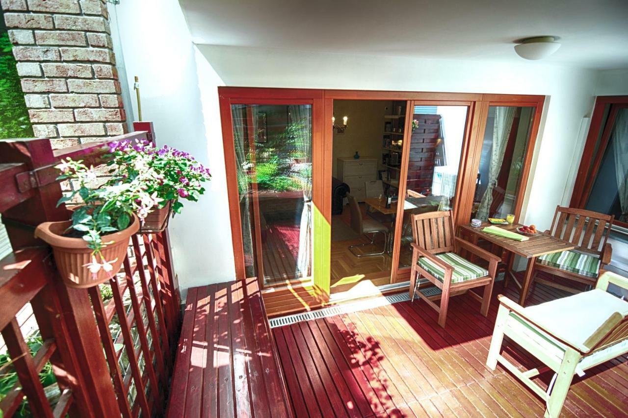 Downtown Garden Isle In Urban Style-Free Parking Apartment Budapest Bagian luar foto