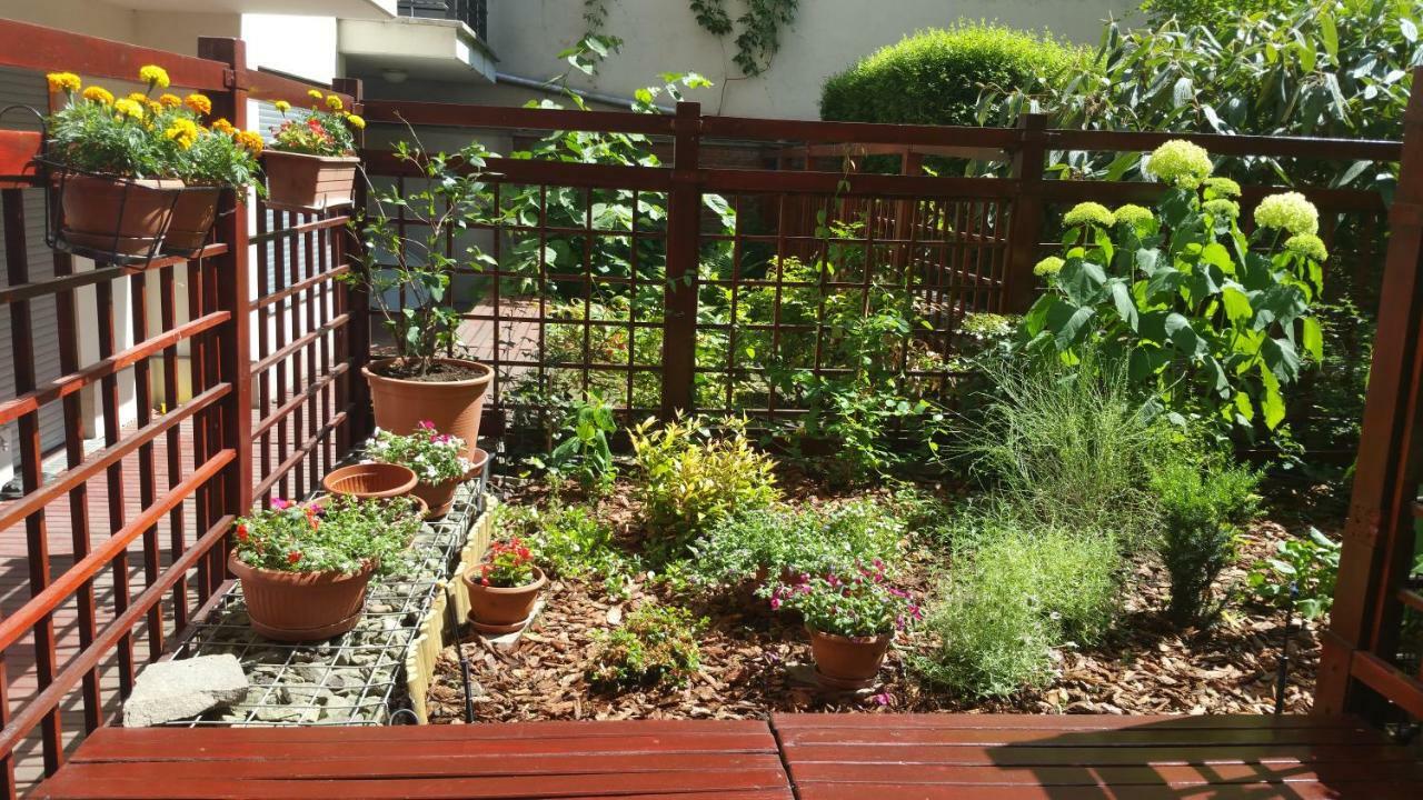 Downtown Garden Isle In Urban Style-Free Parking Apartment Budapest Bagian luar foto