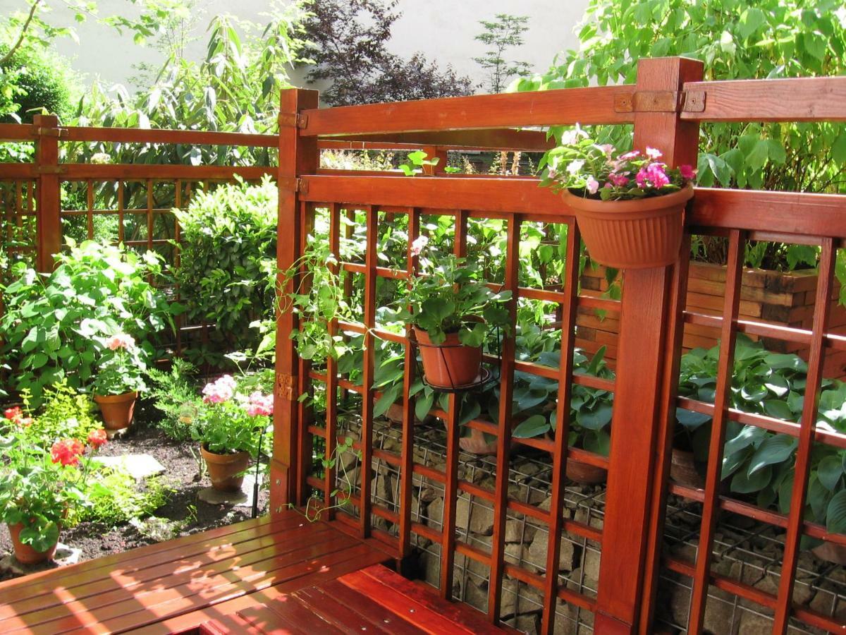 Downtown Garden Isle In Urban Style-Free Parking Apartment Budapest Bagian luar foto